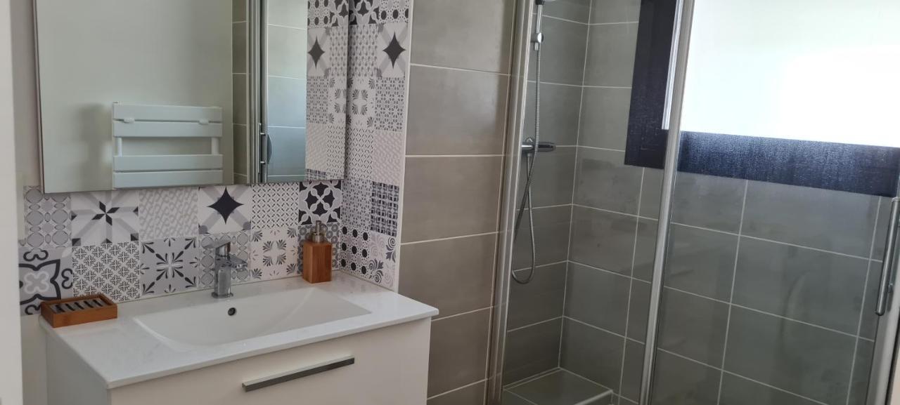Appartement Escale Roz Pleine Vue Sur Le Port Перос-Гирек Екстериор снимка