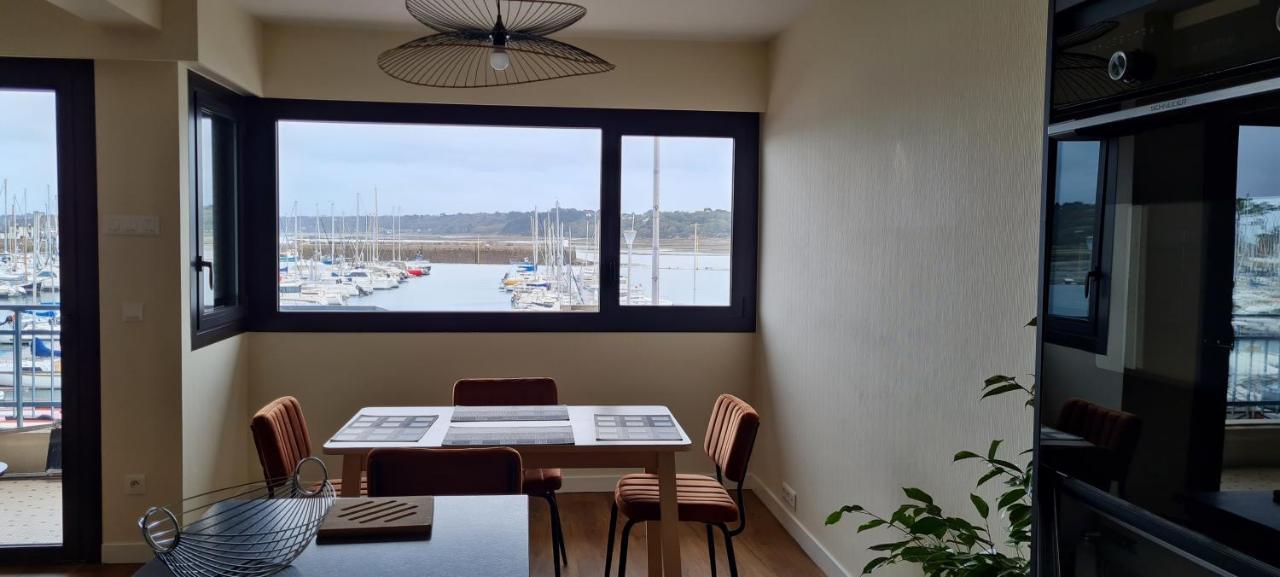Appartement Escale Roz Pleine Vue Sur Le Port Перос-Гирек Екстериор снимка